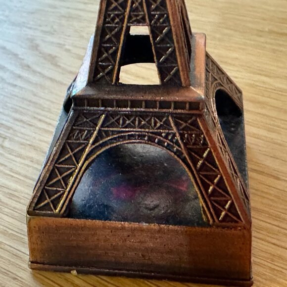 Eiffel Tower Diecast Pencil Sharpener, Antique Bronze Finish - Picture 11 of 12